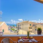 Apartment Aelia Apartment, New Port Mantouki