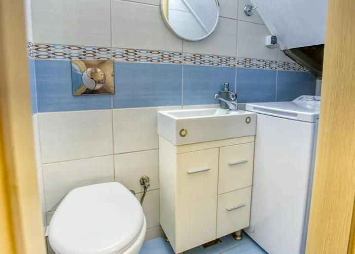 Aelia Apartment, New Port Mantouki