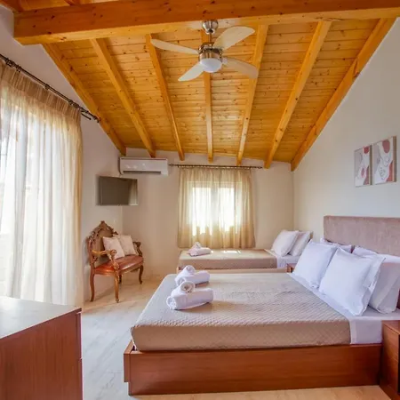 Apartament Aelia Apartment, New Port Mantouki