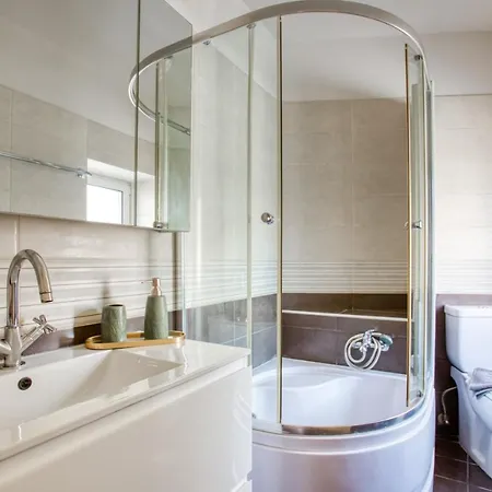 Aelia Apartment, New Port *