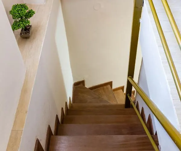 Aelia Apartment, New Port * Mantouki