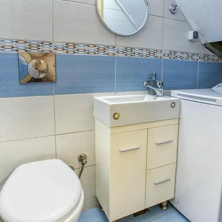 Aelia Apartment, New Port Mantouki